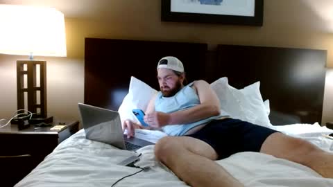 Beary Mikey online show from 01-04-25, 04:55
