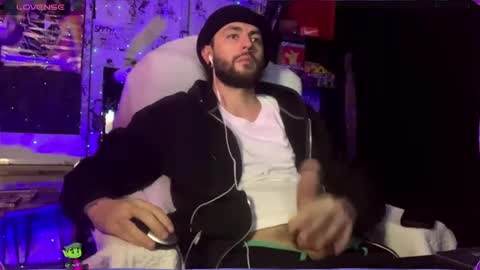 Snapshot of beastbxy chatting on 12-11-24, 07:42 beast bxy online show from 12-11-24, 07:42