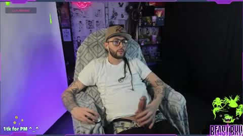 Snapshot of beastbxy chatting on 02-13-25, 06:09 beast bxy online show from 02-13-25, 06:09