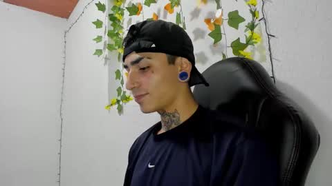 Snapshot of beatandtalk chatting on 11-27-25, 03:36 beatandtalk online show from 11-27-25, 03:36