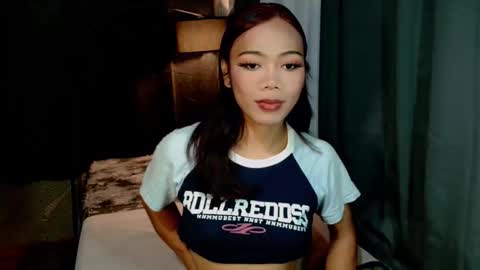 Snapshot of beatrice_luna chatting on 05-18-26, 10:32 beatrice_luna online show from 05-18-26, 10:32