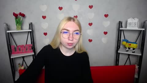 BeatriceFlyy online show from 12-05-24, 12:11