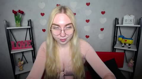 BeatriceFlyy online show from 12-08-24, 12:19