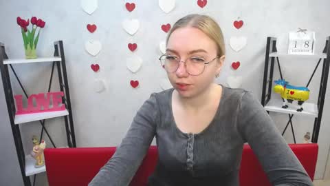 BeatriceFlyy online show from 12-18-24, 06:10