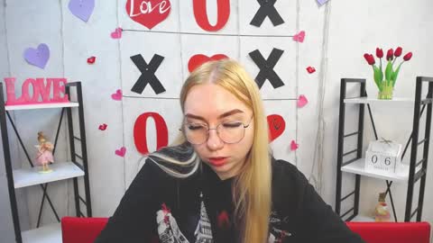 BeatriceFlyy online show from 03-06-25, 11:14