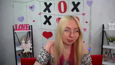 BeatriceFlyy online show from 09-13-25, 12:16