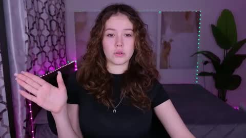 BeatriceWild online show from 04-27-26, 06:22