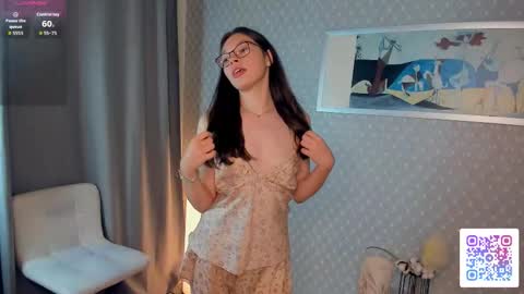 Snapshot of beatrixcutsforth chatting on 09-24-25, 07:28 Beatrix or Triss3 online show from 09-24-25, 07:28