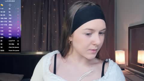 Snapshot of beatrixcutsforth chatting on 10-07-25, 05:26 Beatrix or Triss3 online show from 10-07-25, 05:26