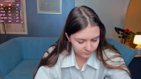 Snapshot of beatrixcutsforth chatting on 10-16-25, 10:05 Beatrix or Triss3 online show from 10-16-25, 10:05