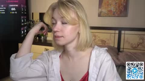 Snapshot of beatrixcutsforth chatting on 12-14-25, 07:18 Beatrix or Triss3 online show from 12-14-25, 07:18