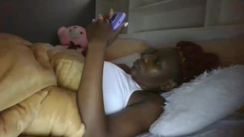 Snapshot of beautie699392 chatting on 01-24-25, 06:03 Lil stunner online show from 01-24-25, 06:03