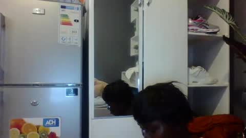 Snapshot of beautie699392 chatting on 02-11-25, 12:58 Lil stunner online show from 02-11-25, 12:58