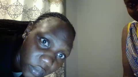 Snapshot of beautie699392 chatting on 02-23-25, 09:59 Lil stunner online show from 02-23-25, 09:59