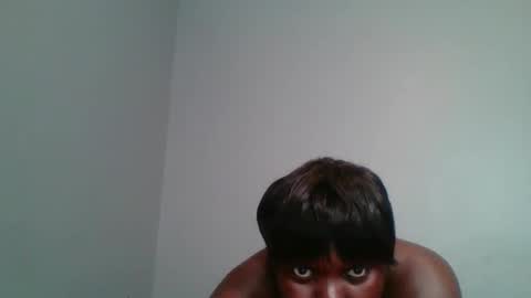 Snapshot of beautie699392 chatting on 02-26-25, 06:58 Lil stunner online show from 02-26-25, 06:58