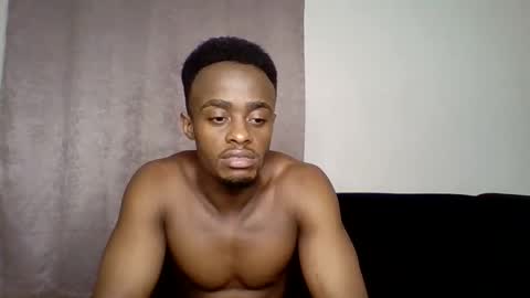 Snapshot of beautiful_and_lovely chatting on 05-11-26, 05:13 Chelsea and Raymond online show from 05-11-26, 05:13