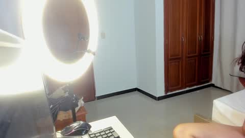 Chleo online show from 12-28-24, 02:11