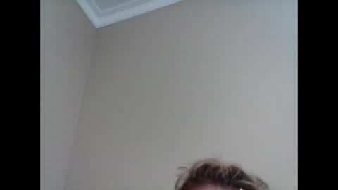 Snapshot of beauty_annyta chatting on 02-17-26, 09:28 beauty_annyta online show from 02-17-26, 09:28