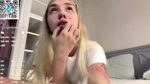 Polly  online show from 06-14-26, 05:42