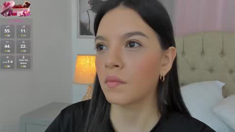 Snapshot of beautyari_ chatting on 02-26-25, 12:25 Ariana Reyes online show from 02-26-25, 12:25