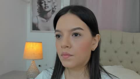 Snapshot of beautyari_ chatting on 03-05-25, 12:11 Ariana Reyes online show from 03-05-25, 12:11