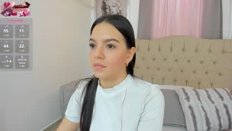 Snapshot of beautyari_ chatting on 09-27-25, 12:21 Ariana Reyes online show from 09-27-25, 12:21