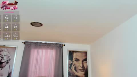 Snapshot of beautyari_ chatting on 10-01-25, 12:22 Ariana Reyes online show from 10-01-25, 12:22