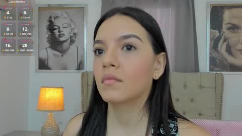 Snapshot of beautyari_ chatting on 10-02-25, 12:23 Ariana Reyes online show from 10-02-25, 12:23