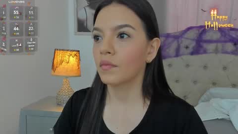 Snapshot of beautyari_ chatting on 10-20-25, 12:38 Ariana Reyes online show from 10-20-25, 12:38