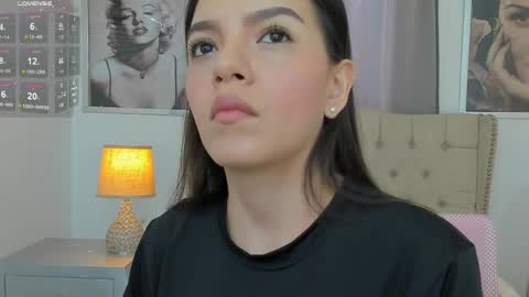 Ariana Reyes online show from 05-22-26, 12:22