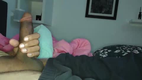 Snapshot of beautyinyoursmile chatting on 09-24-25, 04:49 love2seeudear online show from 09-24-25, 04:49