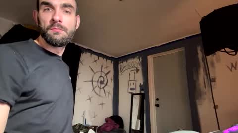 Snapshot of beautyxbeast chatting on 12-04-25, 12:20 BEAST online show from 12-04-25, 12:20