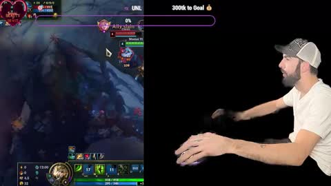 Snapshot of beautyxbeast chatting on 12-15-25, 03:33 BEAST online show from 12-15-25, 03:33