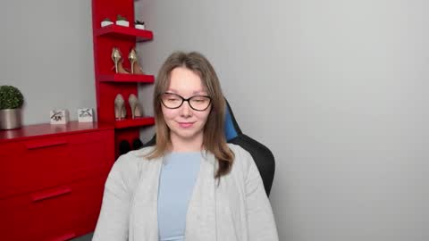 Zoe online show from 10-10-25, 07:29