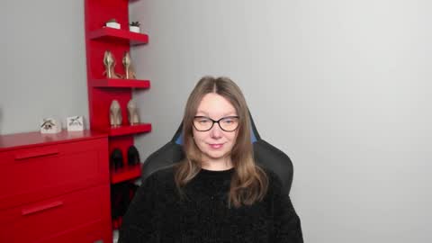 Zoe online show from 11-19-25, 06:46