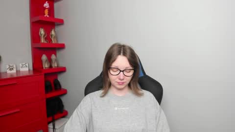 Zoe online show from 04-24-26, 05:32