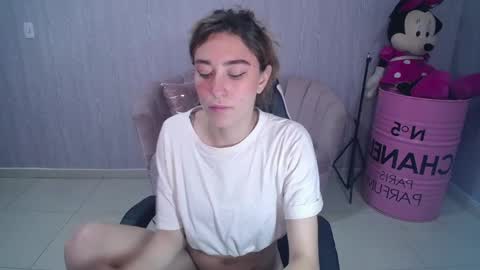 Snapshot of beba_fox_a chatting on 11-15-25, 03:37 beba_fox_a online show from 11-15-25, 03:37