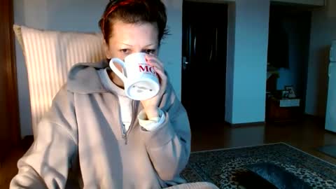 Snapshot of bebacksooon chatting on 01-03-25, 06:22 Raluca online show from 01-03-25, 06:22