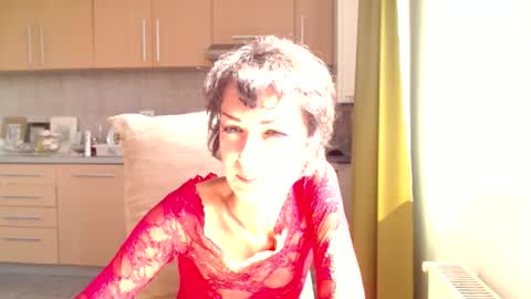 Snapshot of bebacksooon chatting on 09-13-25, 11:21 Raluca online show from 09-13-25, 11:21