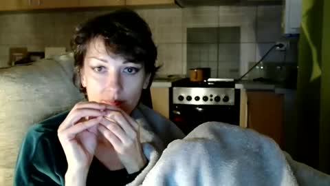 Snapshot of bebacksooon chatting on 10-12-25, 07:02 Raluca online show from 10-12-25, 07:02