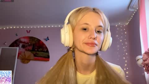 Melissa online show from 02-11-26, 01:49