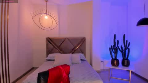 Am Becca online show from 10-09-25, 07:23