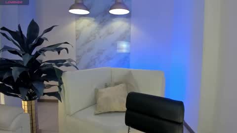 Am Becca online show from 11-08-25, 07:12