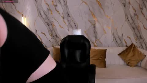 Am Becca online show from 12-05-25, 12:14