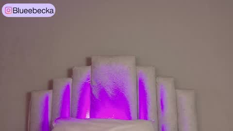 Snapshot of beckablue chatting on 05-15-26, 10:11 Beecckkkaaa online show from 05-15-26, 10:11