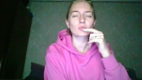 Snapshot of beckixolensy chatting on 05-30-26, 04:59 BeckiXOlensy online show from 05-30-26, 04:59