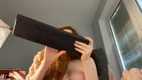 Snapshot of becky_baker chatting on 09-18-25, 12:51 Lisa guys sorry I have problems with electricity in my city....guys please give me time I will solve all the problems online show from 09-18-25, 12:51