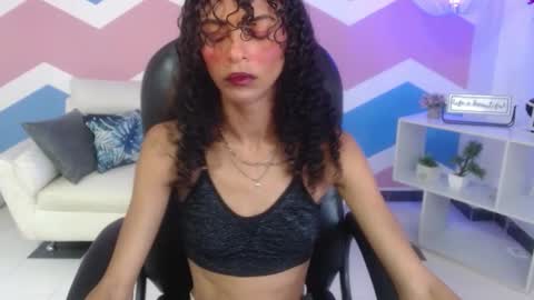 becky_lynch_102 online show from 11-14-25, 05:33