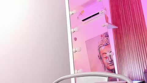 Victoria  online show from 03-27-26, 11:21