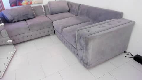 Victoria  online show from 04-24-26, 11:12